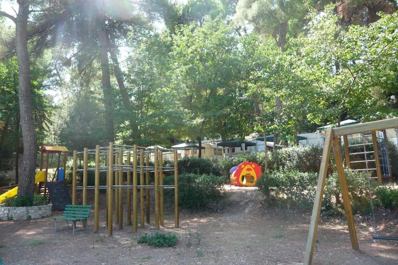 Happy Camp Mobile Homes In Camping Villaggio Internazionale San Menaio Buitenkant foto