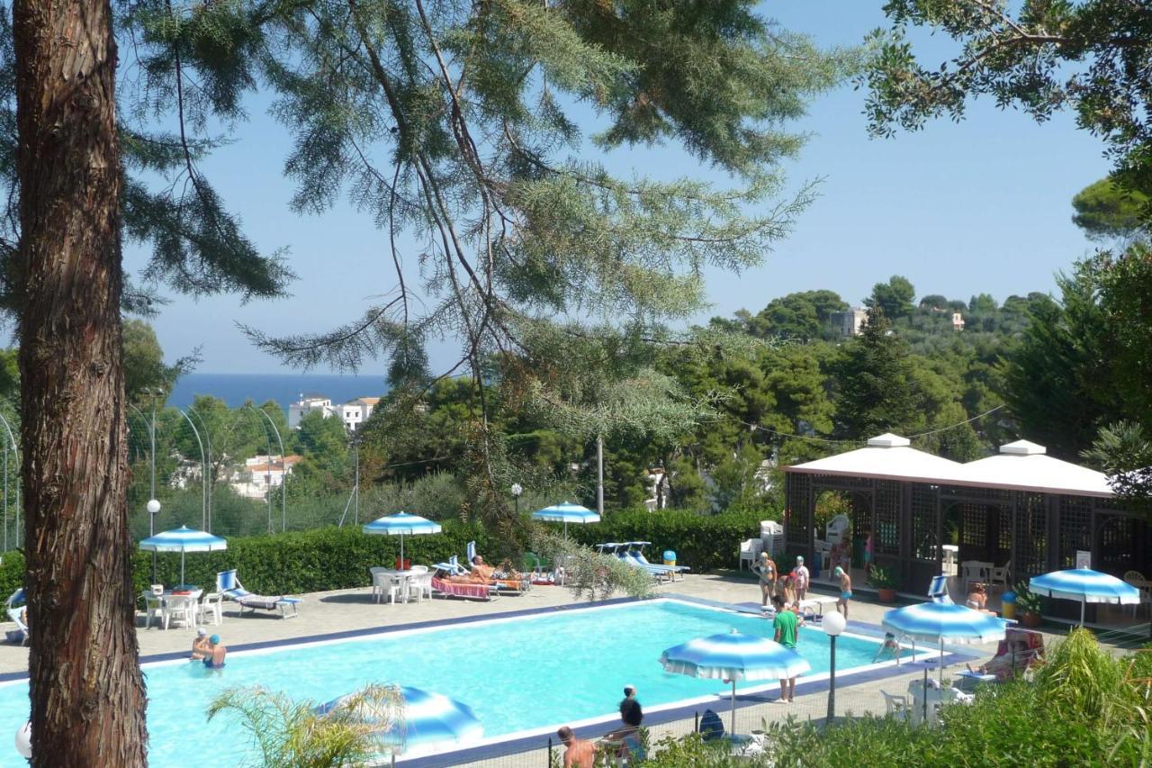 Happy Camp Mobile Homes In Camping Villaggio Internazionale San Menaio Buitenkant foto