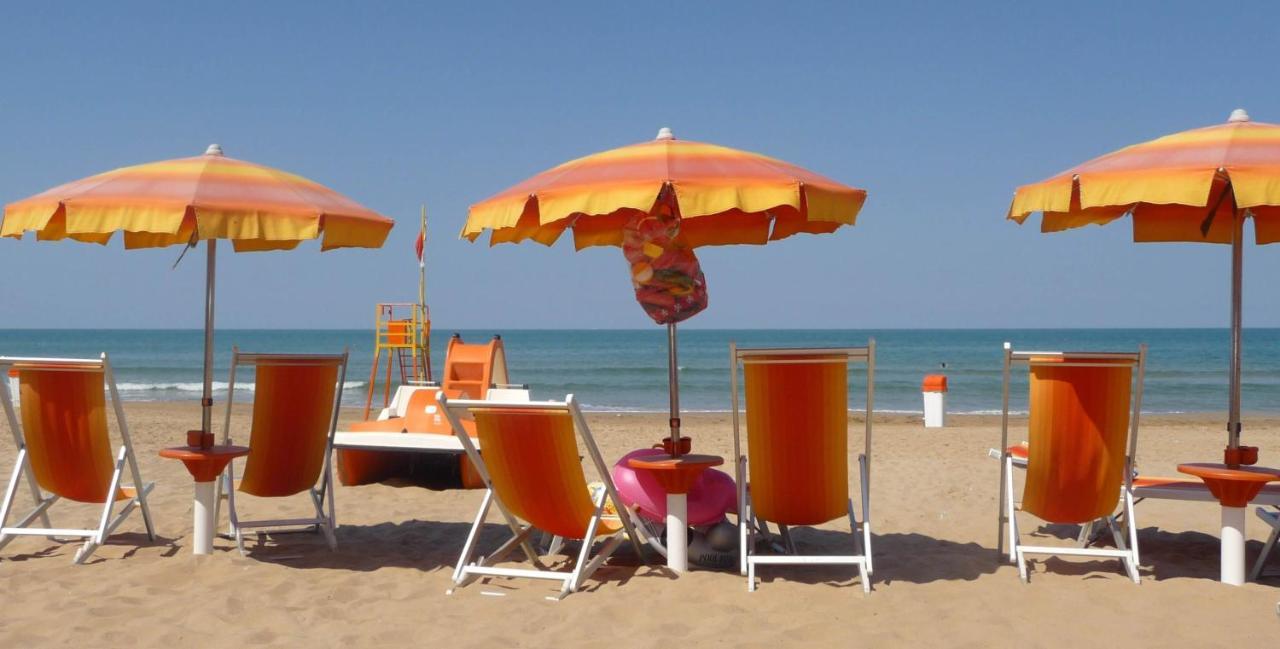 Happy Camp Mobile Homes In Camping Villaggio Internazionale San Menaio Buitenkant foto