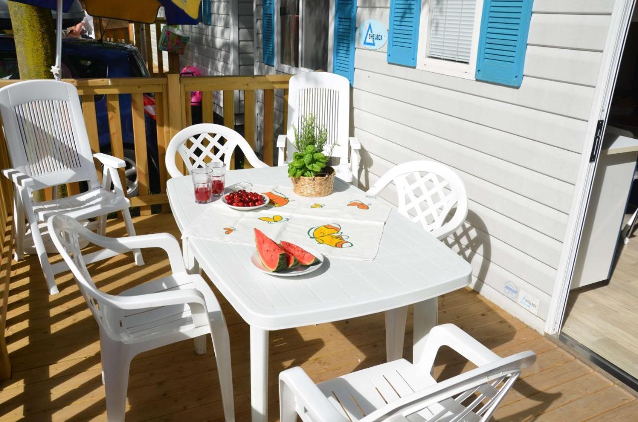 Happy Camp Mobile Homes In Camping Villaggio Internazionale San Menaio Buitenkant foto