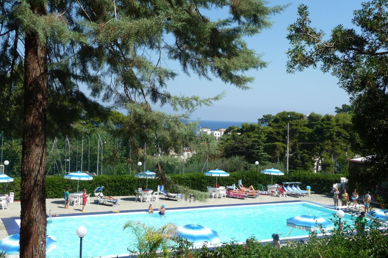 Happy Camp Mobile Homes In Camping Villaggio Internazionale San Menaio Buitenkant foto